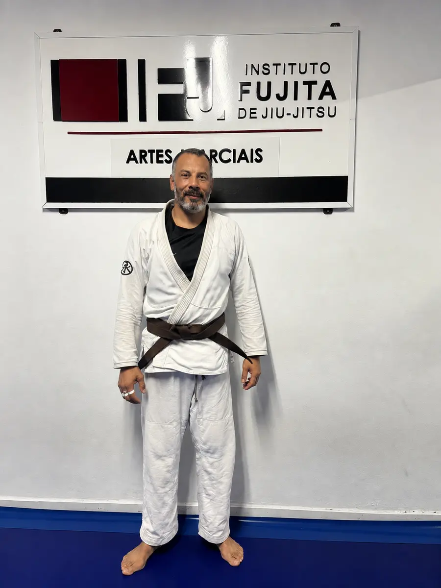 Paulo "Paulão" no tatame do Instituto Fujita